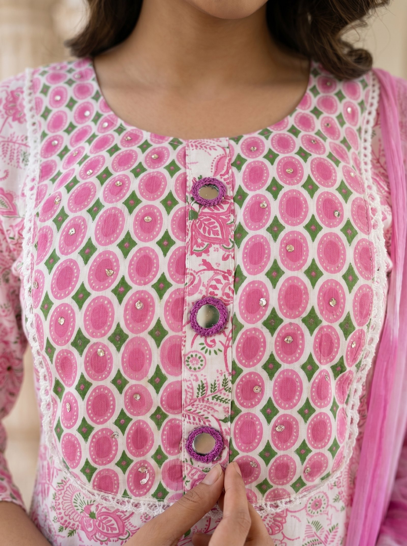 CLOSE-UP_PRODUCT_DETAIL_202606102219